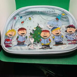 Wet n Wild Peanuts Holiday Cosmetic Bag